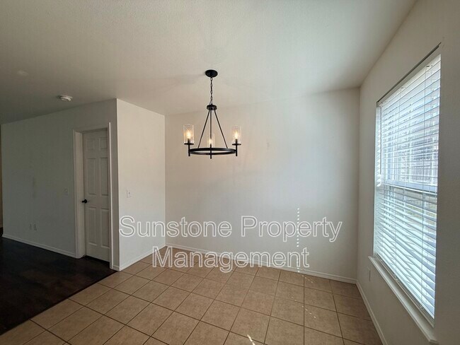 Building Photo - 14681 S Toledo Pl