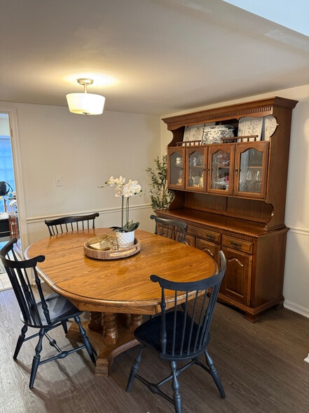 Building Photo - 1220 Brunswick Ct