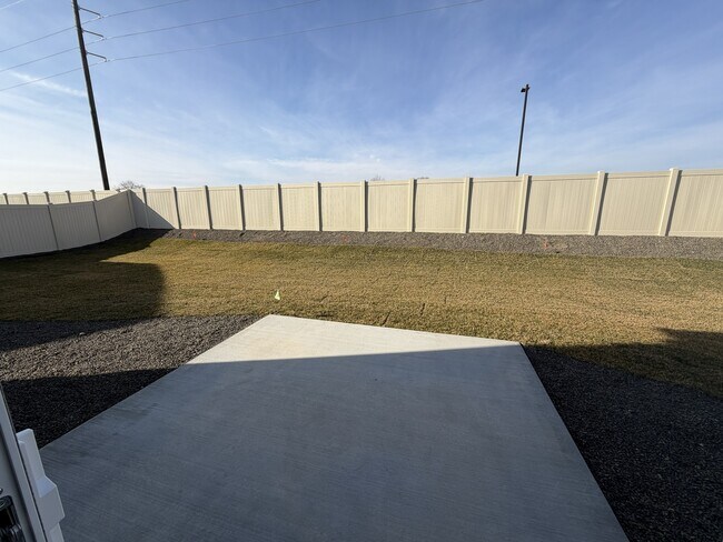 Building Photo - 273 Lightning Ave