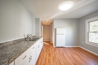 Building Photo - 15 Kimberly Ave