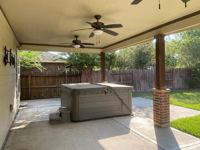 Building Photo - 16219 Peach Bluff Ln