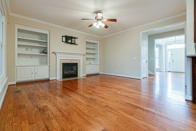 Building Photo - 808 Callahan Pl