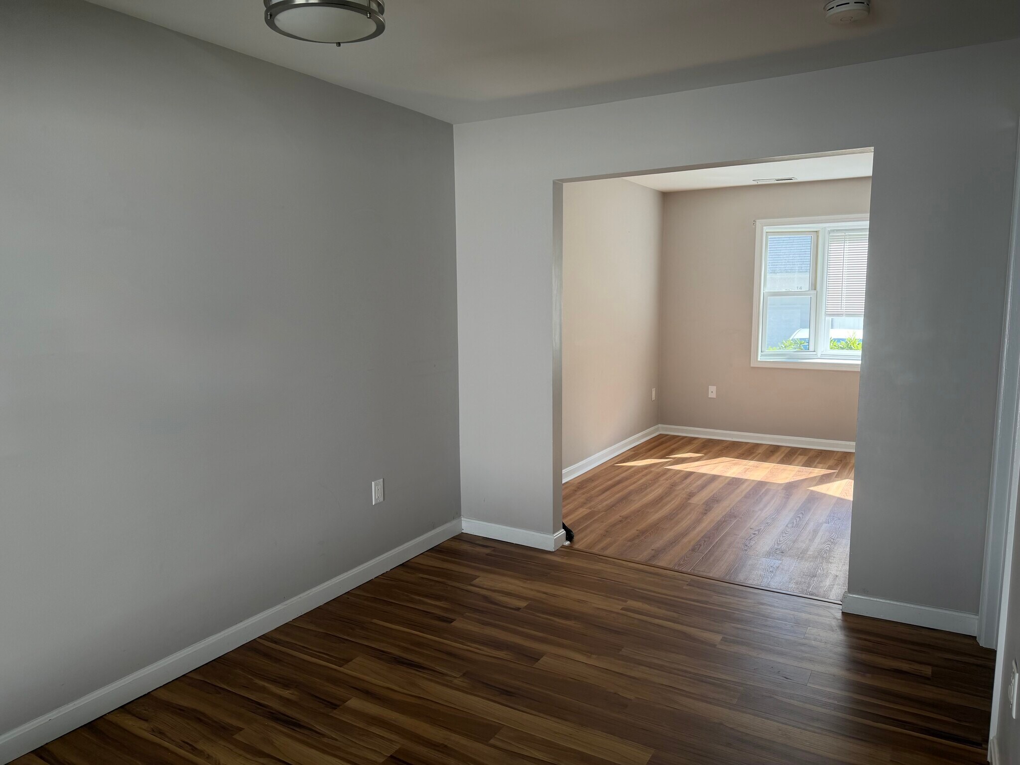 Building Photo - 51 Birchwood Dr