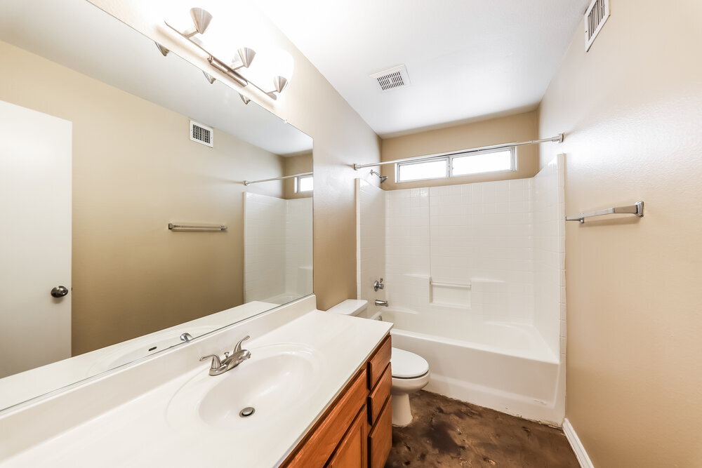 Building Photo - 1327 E Muriel Dr