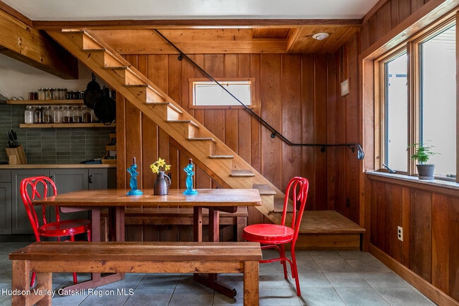 Building Photo - 671 Watson Hollow Rd