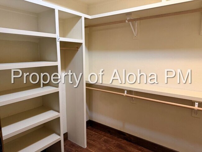 Building Photo - 129 E Cholla Hills St