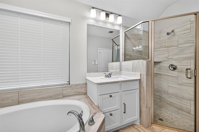 Building Photo - 10535 Cecilia Star Ln