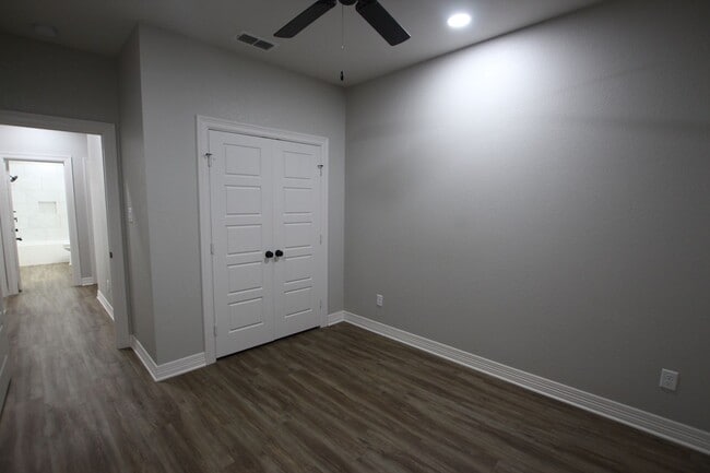 Building Photo - Stunning 3 bedroom 2 bath rental in Whitehouse! – A Must-See!