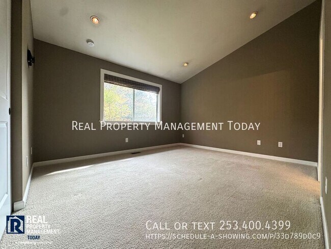 Building Photo - 6404 87th St E