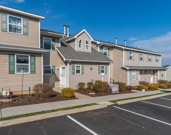 Building Photo - 99 Boniface Dr