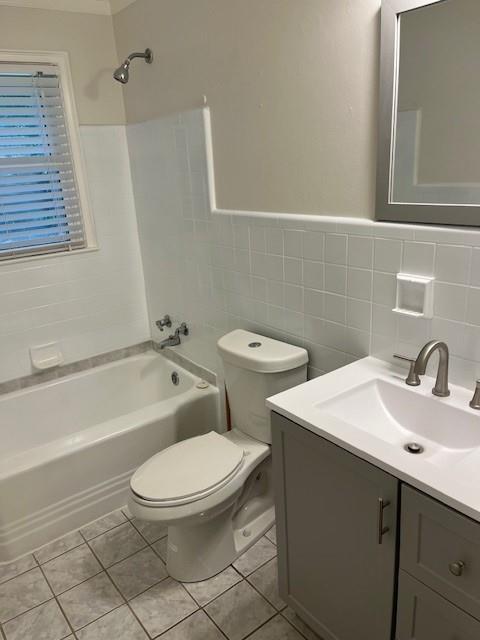 Building Photo - 2358 Clearwater Dr SE