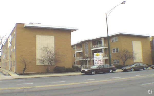 Primary Photo - 2334-2348 W 111th St