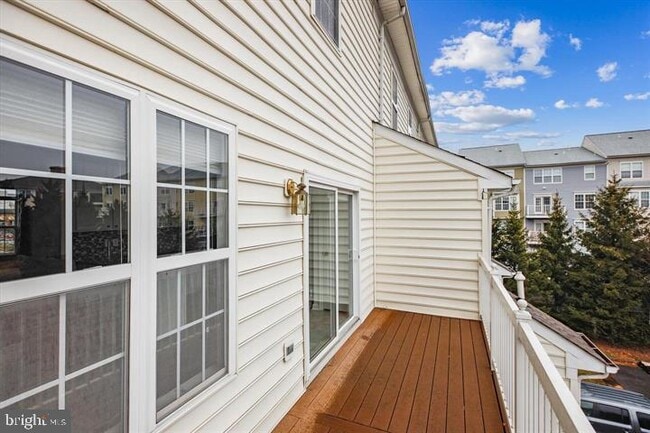 Building Photo - 206 Heathwalk St