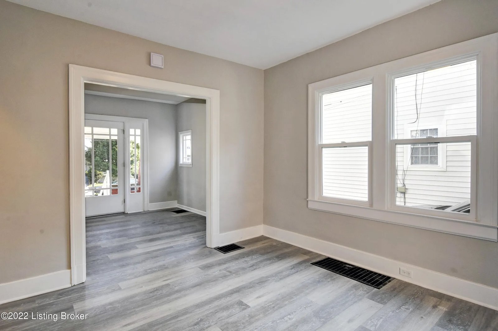 Building Photo - 130 Gillette Ave