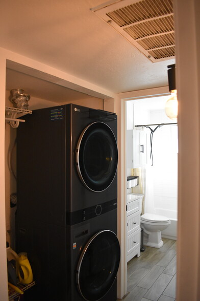 New LG Washer & Drier - 6819 N 12th St