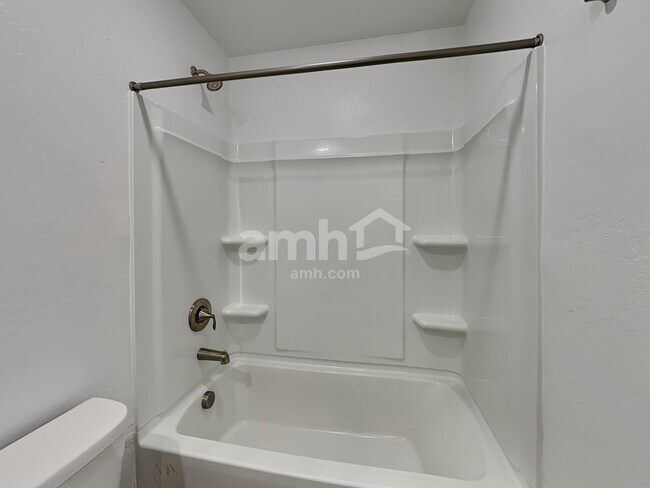 Building Photo - 678 W Bosal Dr