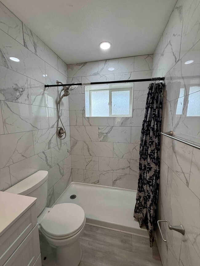 Building Photo - 2/3 Bedroom in Orangevale