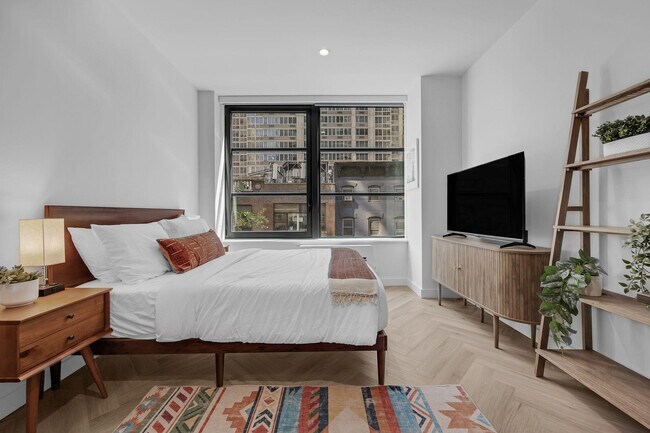 Building Photo - 980 6th Ave