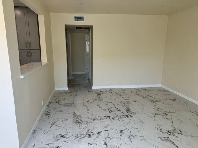 Building Photo - 851 N San Antonio Ave