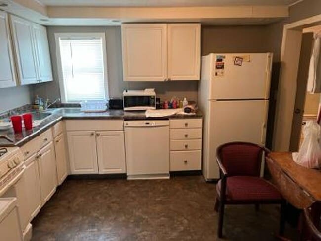 Building Photo - 407 N Clinton St