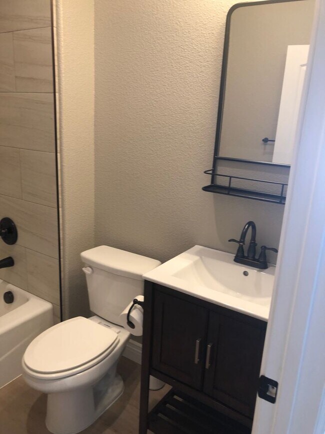 Building Photo - 12484 Mesa Verde Ct