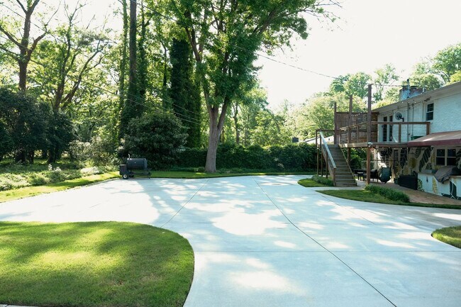 Building Photo - 31 Swanson Ct