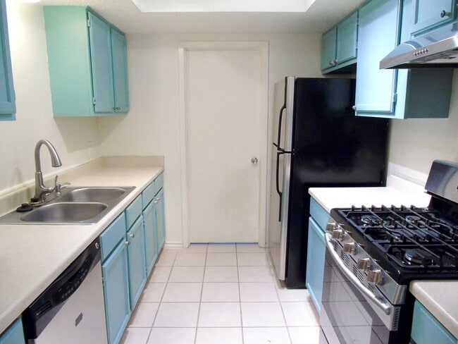 Building Photo - North Central Location