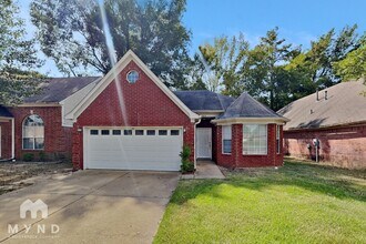 Building Photo - 8313 Regal Bend Dr
