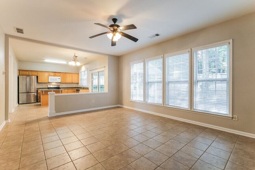 Building Photo - 6365 Whirlaway Dr