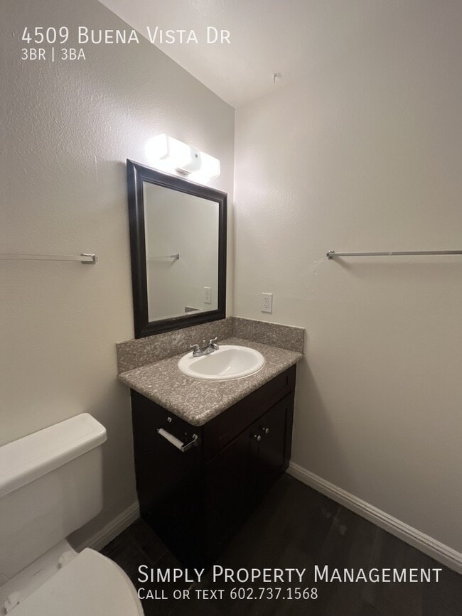 Building Photo - 4509 Buena Vista Dr