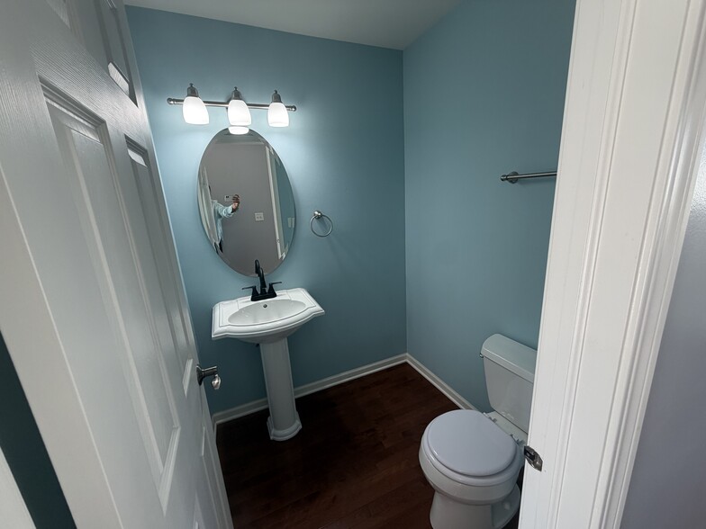 Building Photo - 14707 Paul Revere Ct