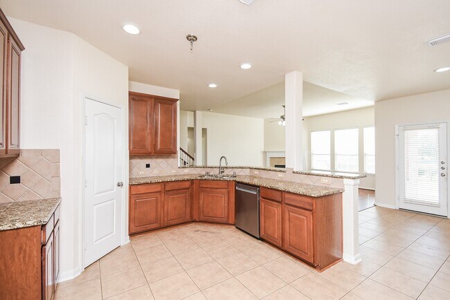 Building Photo - 6203 Ledger Ln