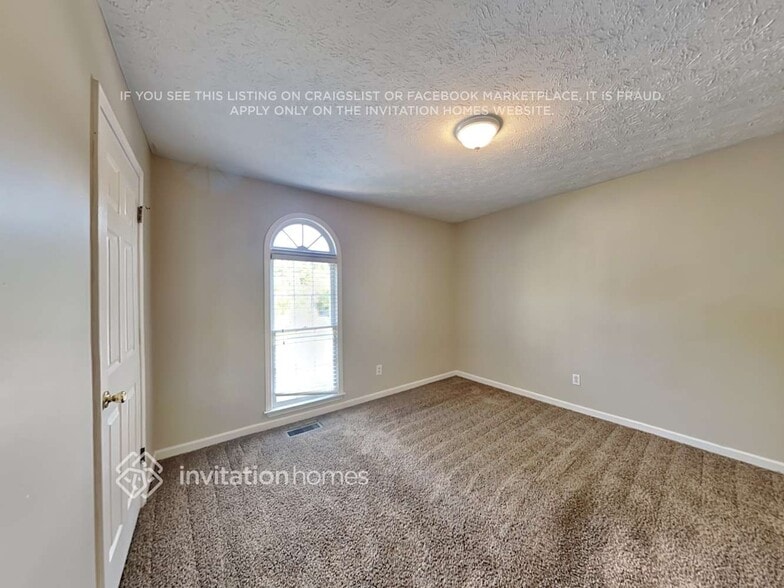 Building Photo - 980 Burning Bush Dr