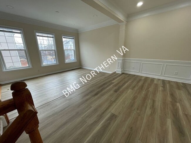 Building Photo - 22525 Maison Carree Square