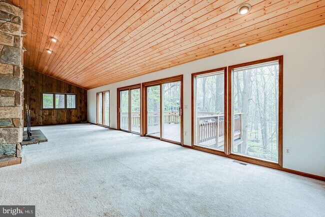 Building Photo - 1328 Potomac School Rd