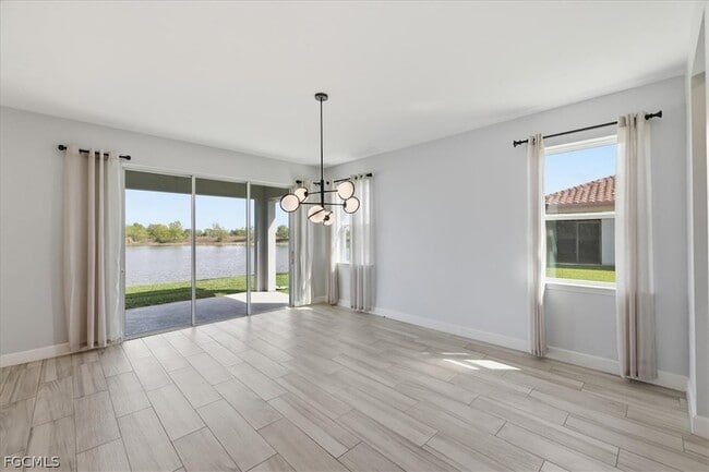 Building Photo - 2038 Grove Dr