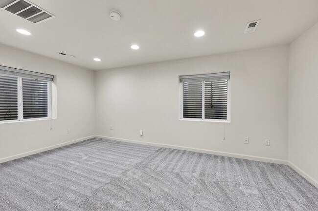 Building Photo - $2,800 - 4 Bed, 3.5 Bath Home in CO Spring...