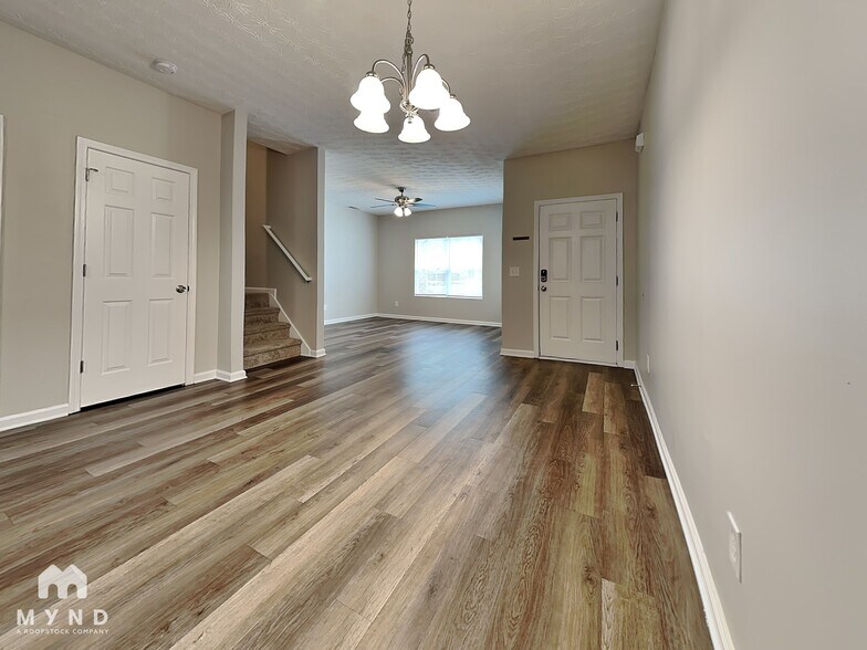 Building Photo - 2330 Marlin Dr