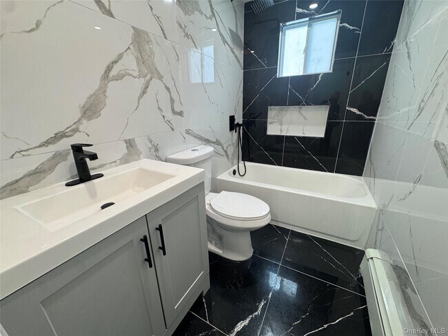 Building Photo - 4 Ashton Rd