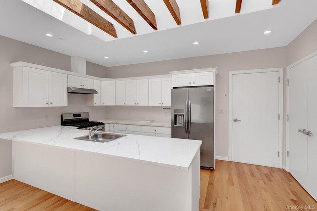Building Photo - 136 Rockaway Ave