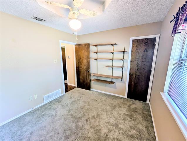 Building Photo - 2100 N Rough Creek Ct