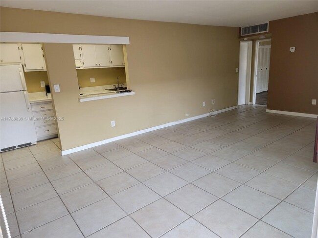 Building Photo - 4440 NW 79th Ave