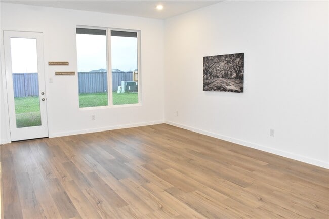 Building Photo - 16311 Mesquite Fld Dr