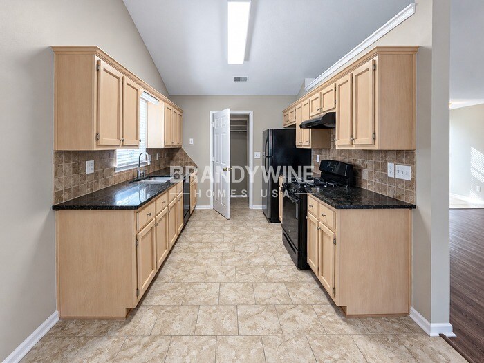 Building Photo - 130 Park Meadows Dr SW