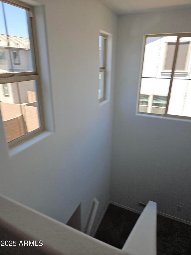 Building Photo - 14224 W Hackamore Dr