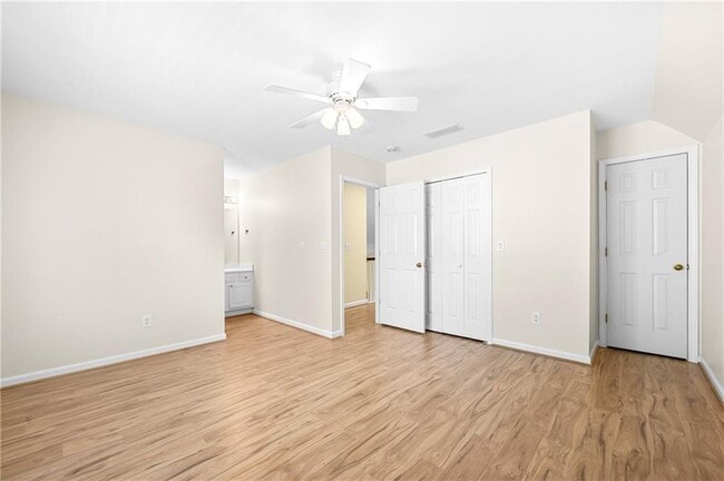 Building Photo - 3795 Ashford Trail NE