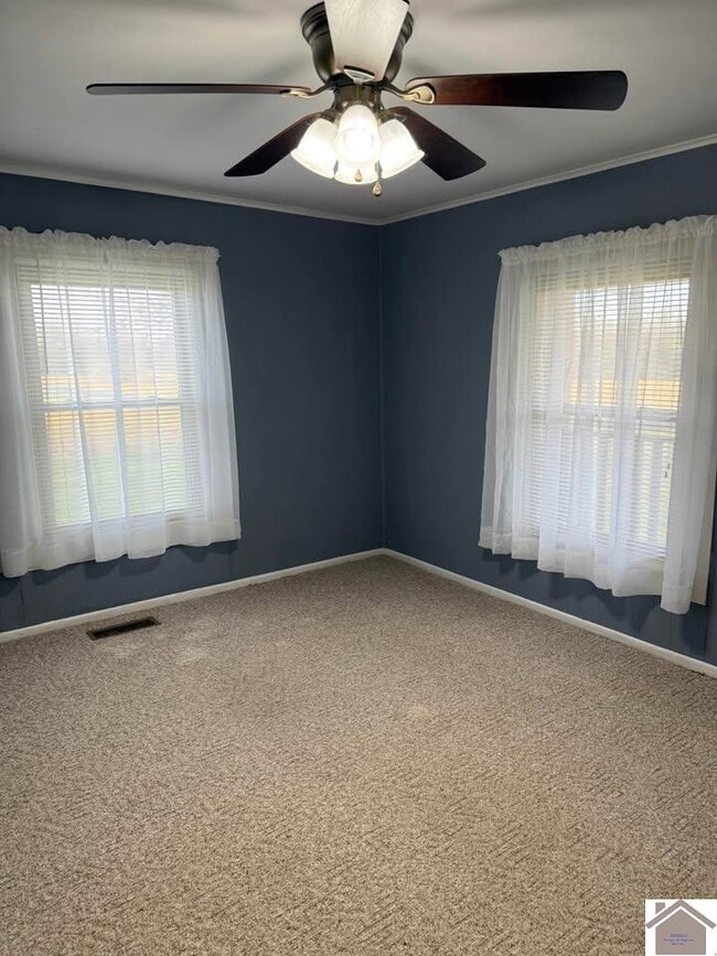 Building Photo - 3512 Breezeel School Rd