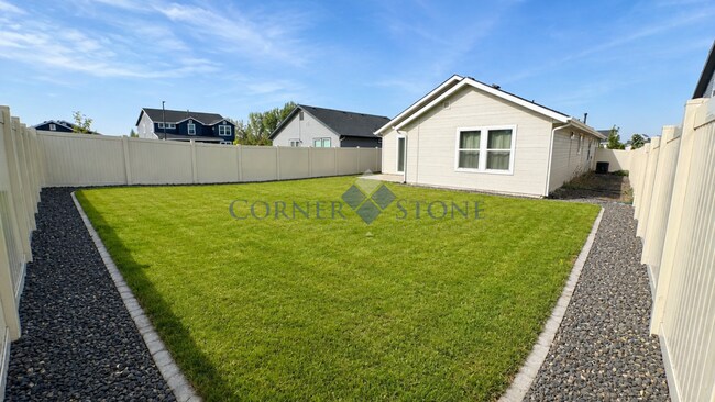 Building Photo - 17650 Barefoot Ridge Wy