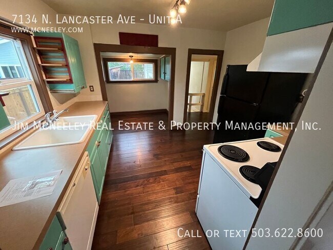 Building Photo - 7134 N Lancaster Ave