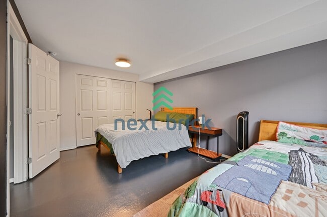 Building Photo - Discover Spacious Comfort: 4-Bedroom Gem with 2.5 Baths